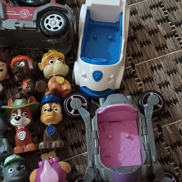 Paw Patrol Toys 27 Piece Set - Picture 13 of 16